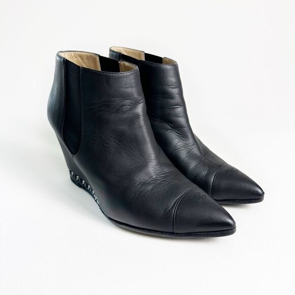 CHANEL Black Chain Wedge Heel Chelsea Boots Size 38.5 CC Logo Booties Leather - Picture 12 of 13